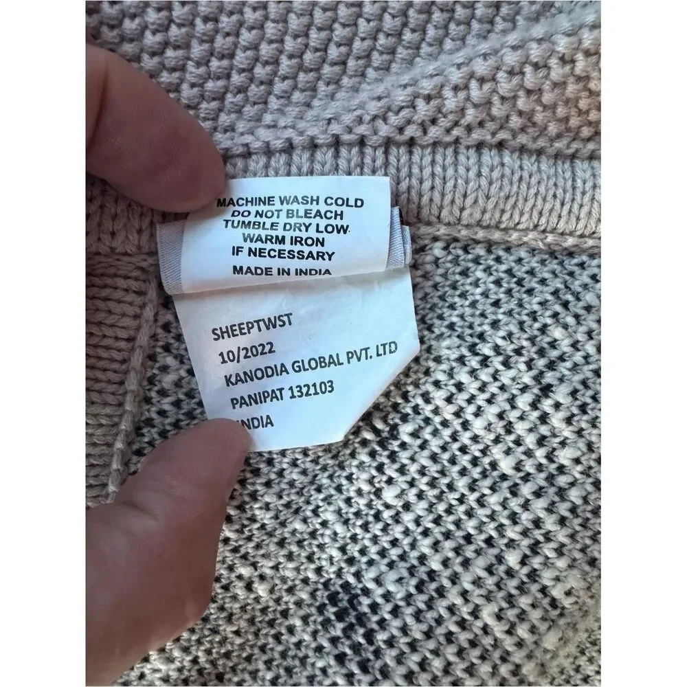 Unbranded White and Grey Soft-furnishings-textiles